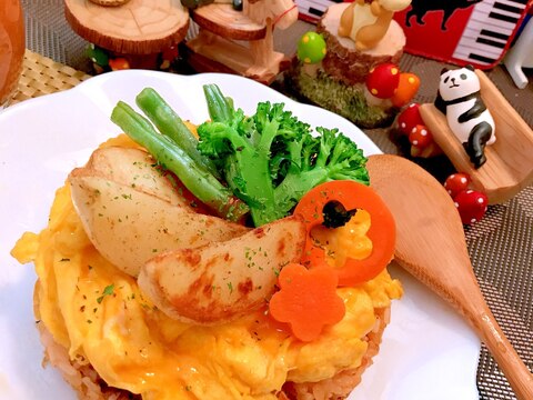彩り野菜とトロトロ卵のケーキオムライス
